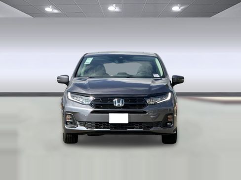New 2026 Honda Odyssey Touring image 5
