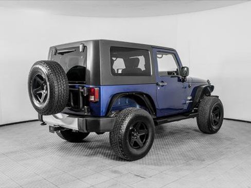 Used 2010 Jeep Wrangler Sahara w/ Dual Top Group AWD/4WD image 8