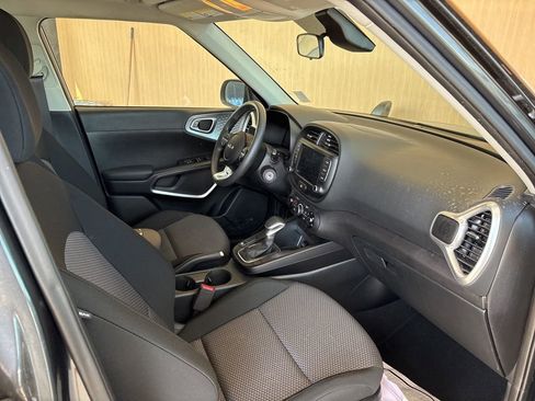 Certified 2024 Kia Soul LX w/ Option Group 015 image 24