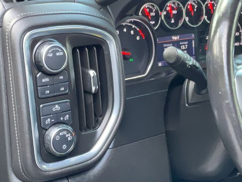 Certified 2021 Chevrolet Silverado 1500 LT w/ Z71 Off-Road Package AWD/4WD image 46