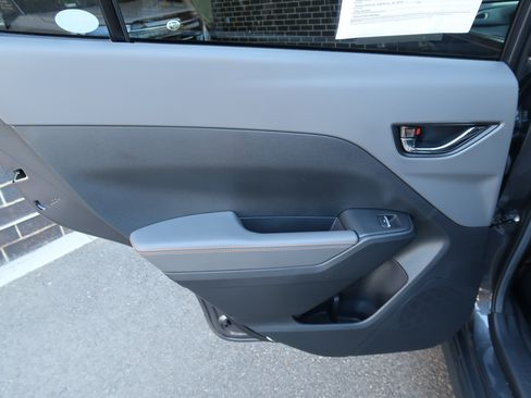 Used 2024 Subaru Crosstrek 2.5i Limited w/ Crosstrek Mirror Package AWD/4WD image 34