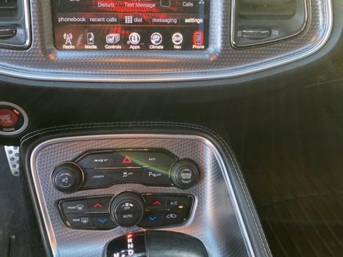 Used 2015 Dodge Challenger SRT Hellcat image 12