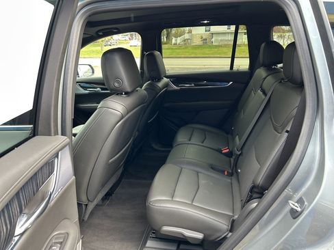 Used 2024 Cadillac XT6 Premium Luxury image 13