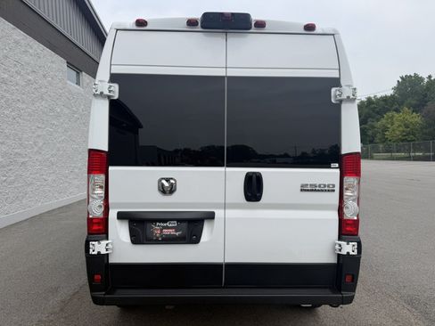Used 2023 RAM ProMaster 2500 FWD image 6