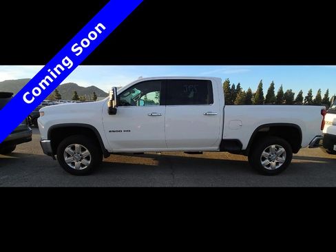 Used 2020 Chevrolet Silverado 2500 LTZ w/ LTZ Plus Package image 16