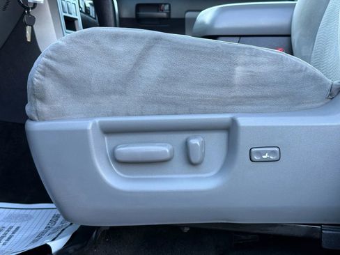 Used 2015 Toyota Sequoia SR5 image 20