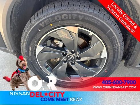 Used 2026 Nissan Rogue SV AWD/4WD image 9