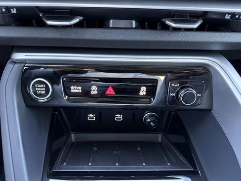 Certified 2025 Audi Q5 Premium w/ 19" Wheel Package AWD/4WD image 19