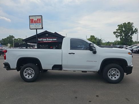 Used 2022 Chevrolet Silverado 2500 W/T w/ WT Fleet Convenience Package AWD/4WD image 2