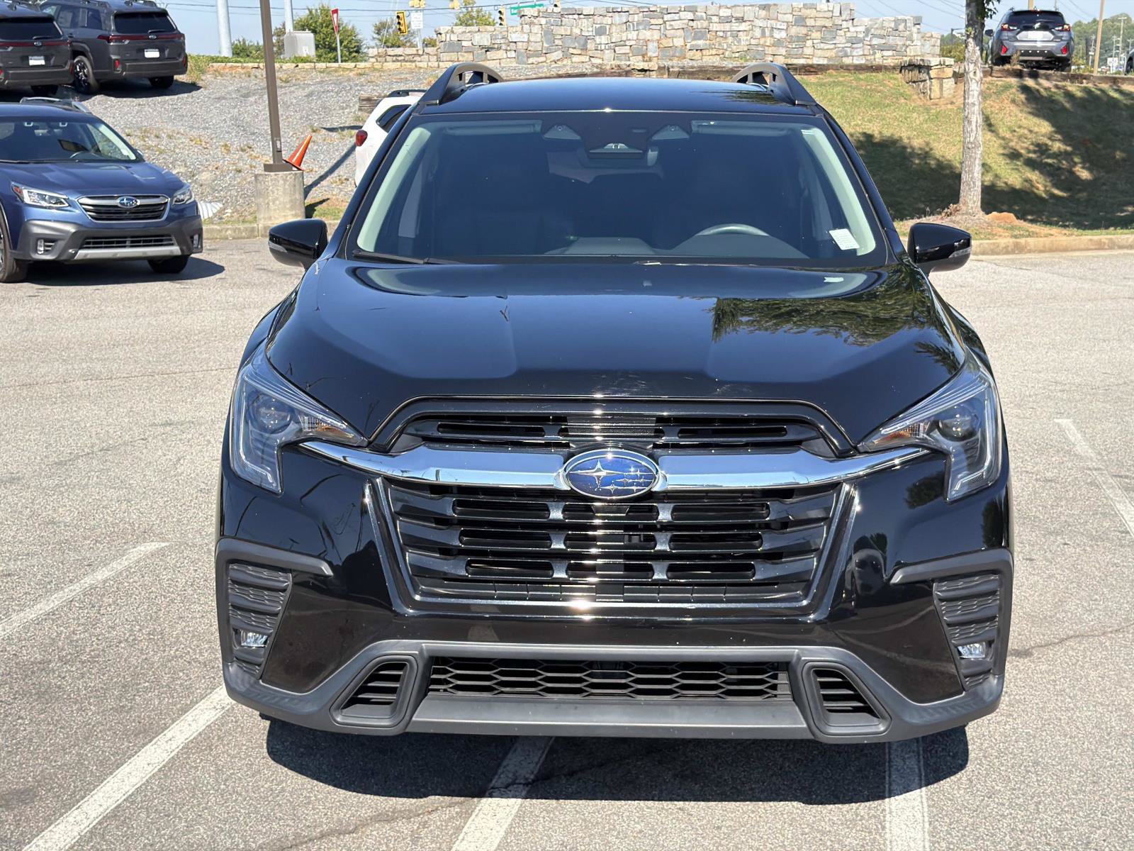 Used 2023 Subaru Ascent Limited AWD/4WD image 5