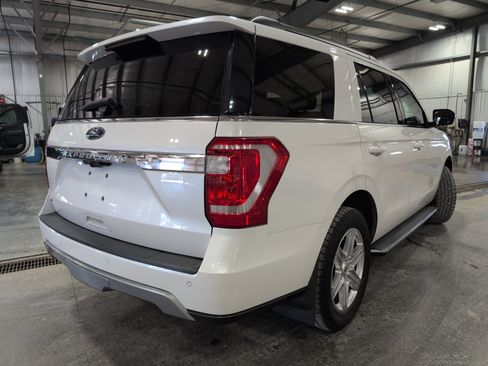Used 2019 Ford Expedition XLT w/ Equipment Group 202A image 3
