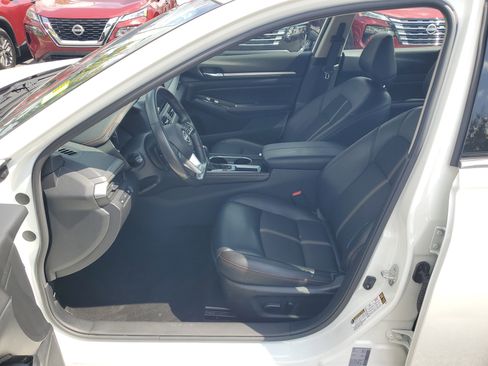 Certified 2024 Nissan Altima 2.5 SR FWD image 13