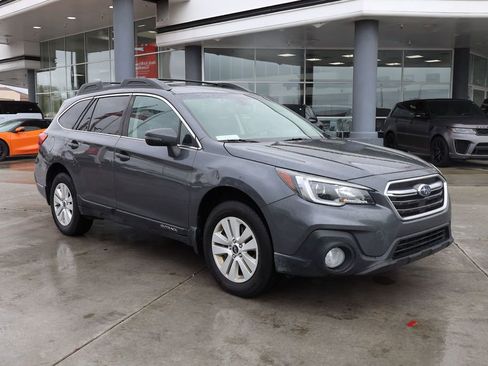 Used 2018 Subaru Outback 2.5i Premium AWD/4WD image 8