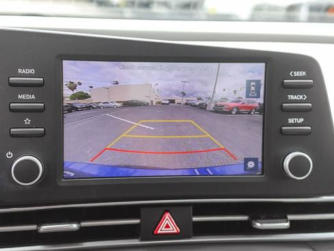 Certified 2022 Hyundai Elantra SEL FWD image 33