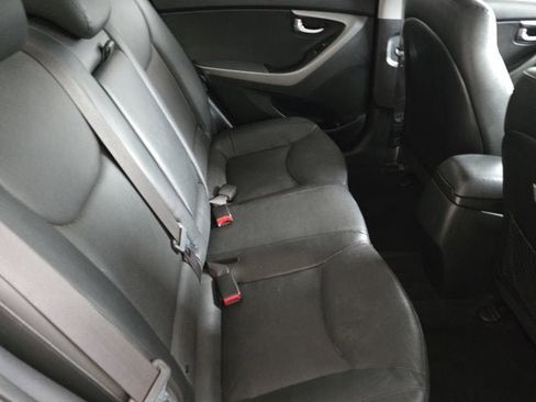 Used 2015 Hyundai Elantra Limited w/ Option Group 05 image 9