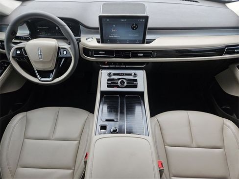 Used 2023 Lincoln Aviator 2WD w/ Premium Package image 25