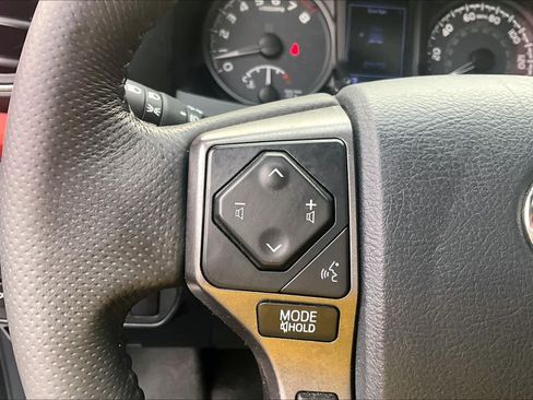 Certified 2018 Toyota Tacoma TRD Sport AWD/4WD image 23