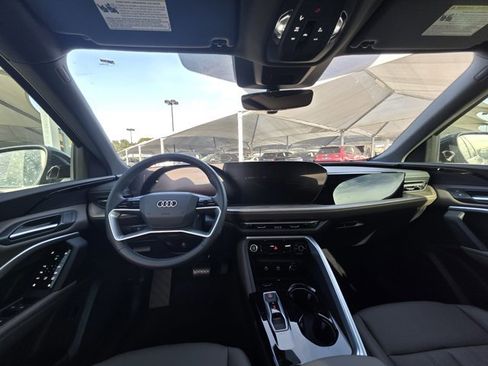 Certified 2025 Audi Q5 Premium w/ Convenience Package image 15