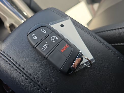 New 2025 Jeep Compass Trailhawk w/ Trailhawk Elite Group image 31