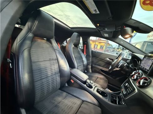Used 2018 Mercedes-Benz CLA 250 image 32