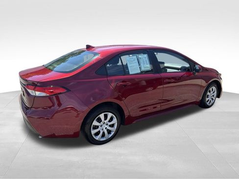 Used 2024 Toyota Corolla LE FWD image 4