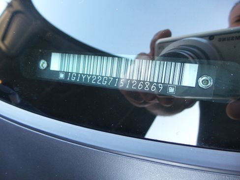 Used 2001 Chevrolet Corvette Coupe w/ Preferred Equipment Group2 image 70