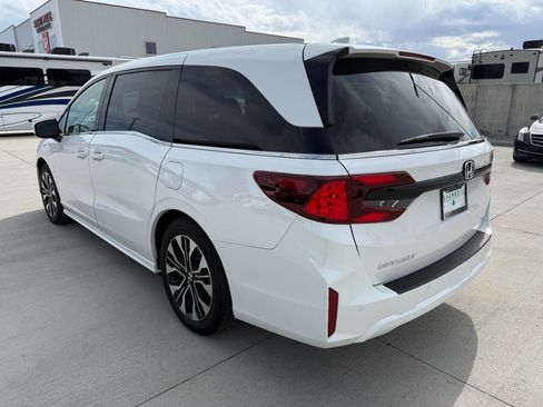 Used 2026 Honda Odyssey Elite image 5