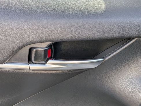 Used 2024 Toyota Camry SE w/ Convenience Package image 13