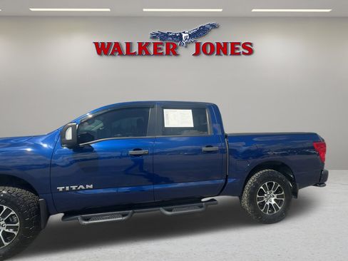 Used 2024 Nissan Titan SV w/ SV Convenience Package AWD/4WD image 14