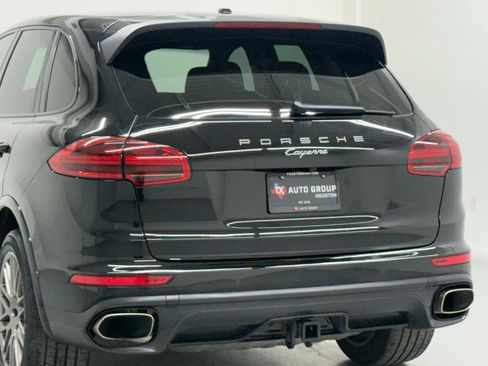 Used 2018 Porsche Cayenne Platinum Edition image 43