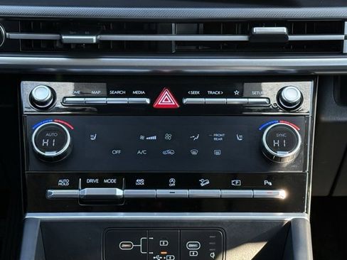 Used 2025 Hyundai Santa Fe SEL image 30