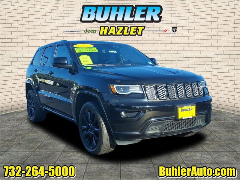 Certified 2022 Jeep Grand Cherokee Laredo X image 1