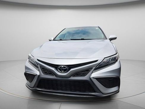 Used 2023 Toyota Camry SE w/ Cold Weather Package FWD image 3