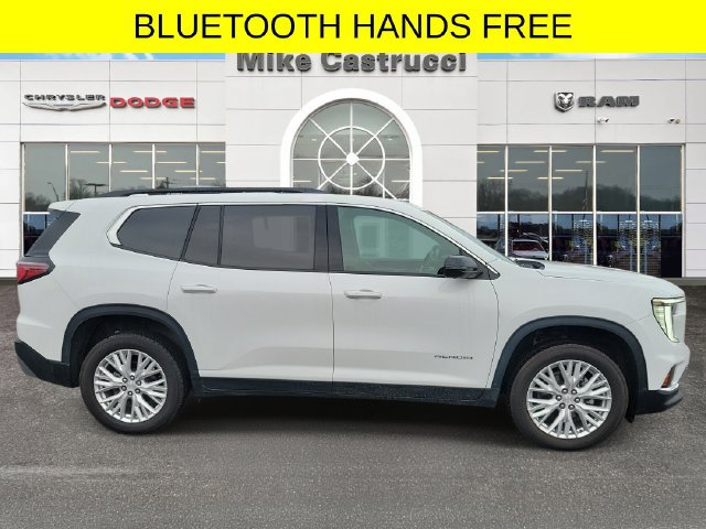 Used 2026 GMC Acadia Elevation w/ Elevation Premium Package FWD image 3