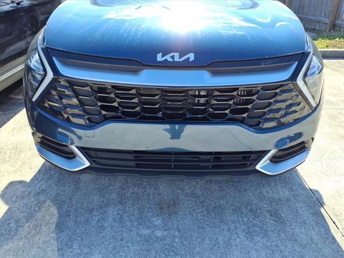 Used 2023 Kia Sportage EX w/ EX Premium Package image 4