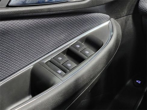 Used 2019 Chevrolet Cruze LT w/ Convenience Package image 23