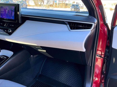 Used 2025 Toyota Corolla SE image 17