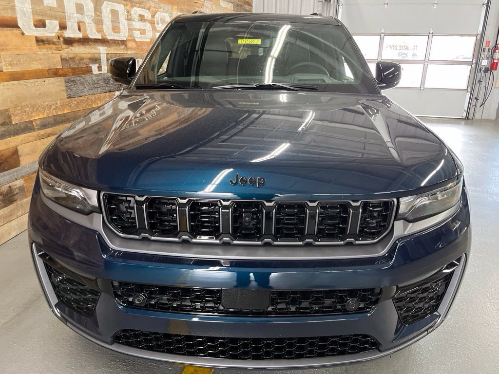 New 2027 Jeep Grand Cherokee Summit AWD/4WD image 8