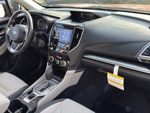 Used 2022 Subaru Forester Premium image 34