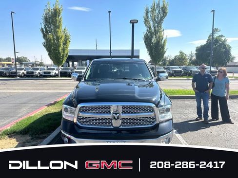 Used 2017 RAM 1500 Laramie AWD/4WD image 3