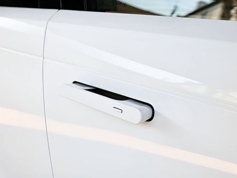 Used 2023 Land Rover Range Rover Sport SE image 11