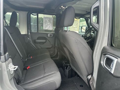 Used 2020 Jeep Wrangler Unlimited Sport AWD/4WD image 14