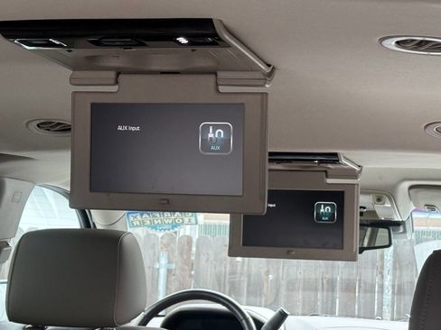 Used 2016 Chevrolet Suburban LTZ image 23