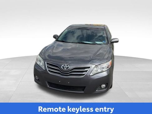 Used 2011 Toyota Camry XLE w/ XLE Extra-Value Pkg #2 FWD image 17