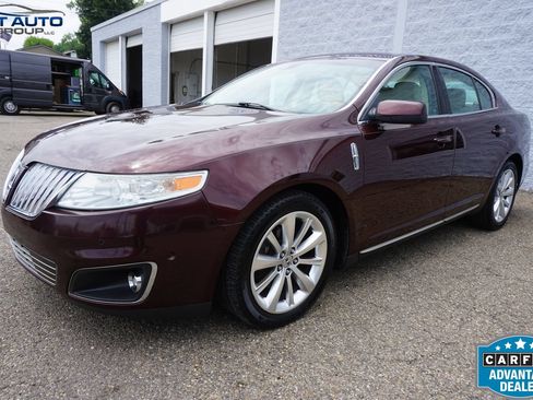 Used 2010 Lincoln MKS AWD image 3