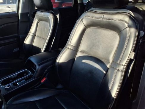 Used 2021 Lincoln Corsair FWD w/ Premium Package image 6