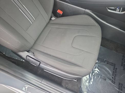 Used 2024 Hyundai Elantra SEL FWD image 30