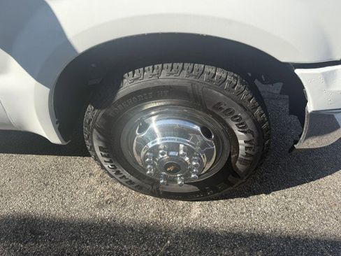 Used 2006 Ford F350 XL image 7