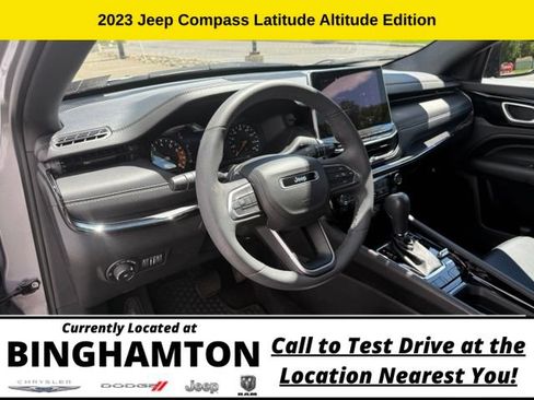 Used 2023 Jeep Compass Latitude w/ Convenience Group AWD/4WD image 12