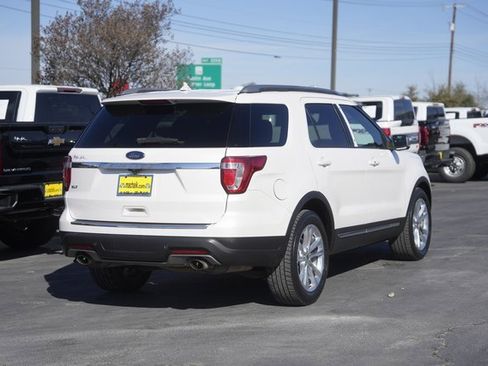 Certified 2018 Ford Explorer XLT w/ Equipment Group 202A image 6